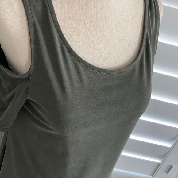 Ten Sixty Sherman sz M cold shoulder tunic length high low top blouse green - Picture 5 of 7